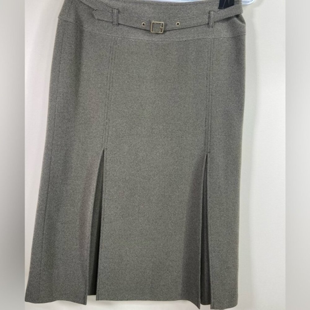 Classic Elegance: Pre-Loved Gerry Weber Skirt - Size 8,  Olive